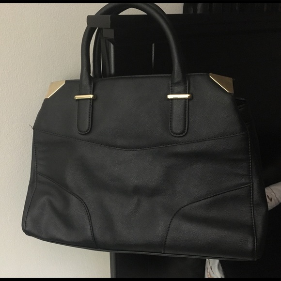 • SOLD 🚫 - Picture 2 of 4